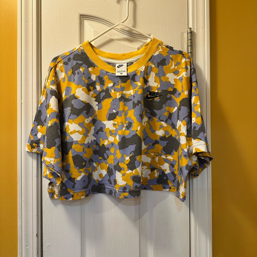 Nike Yellow and Gray Short Sleeve Tee
